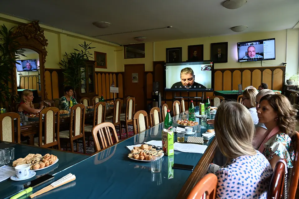 31-okrugli-sto-09 31-okrugli-sto-09