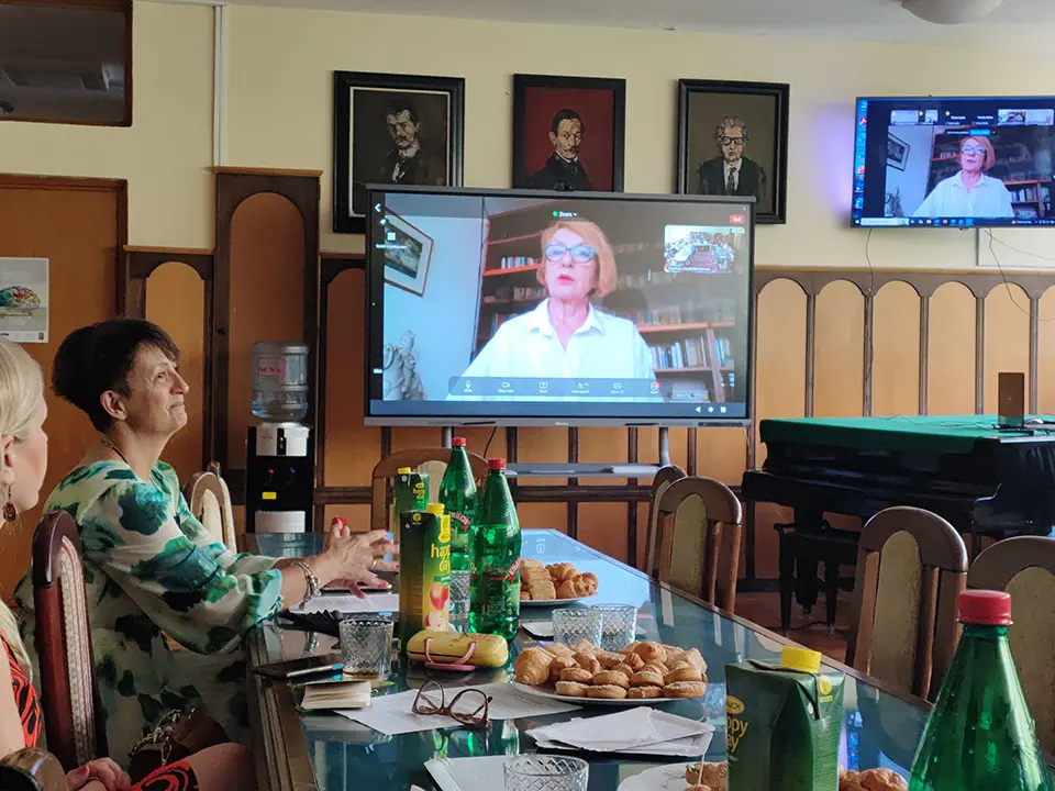 31-okrugli-sto-24 31-okrugli-sto-24