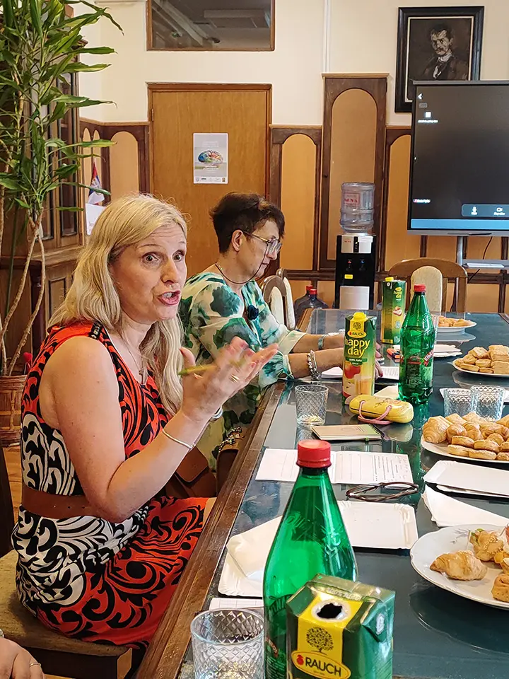 31-okrugli-sto-42 31-okrugli-sto-42