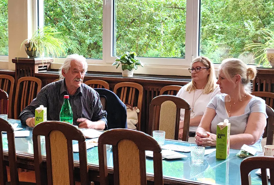 31-okrugli-sto-44 31-okrugli-sto-44