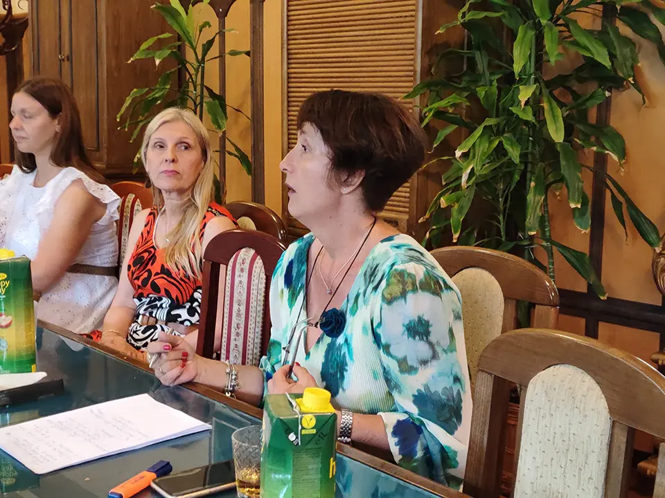 31-okrugli-sto-45 31-okrugli-sto-45