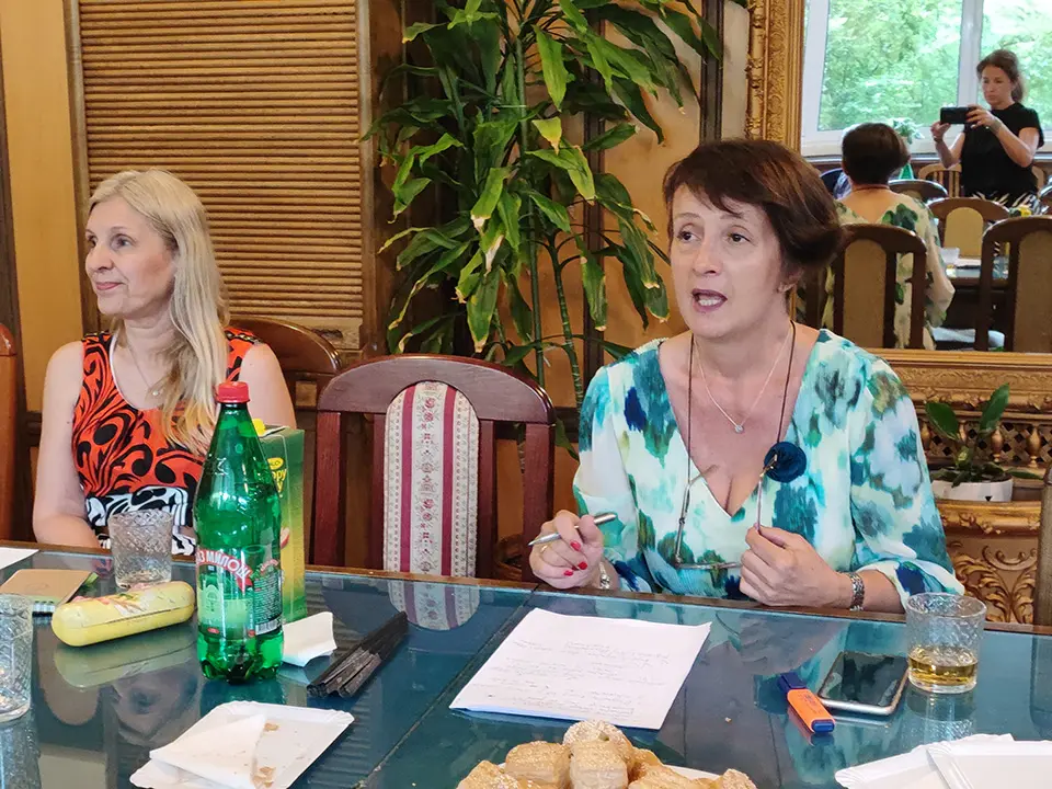 31-okrugli-sto-46 31-okrugli-sto-46